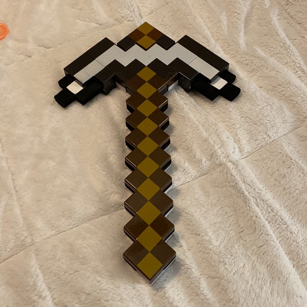 Minecraft Transforming Iron Pickaxe & Sword 2 In 1